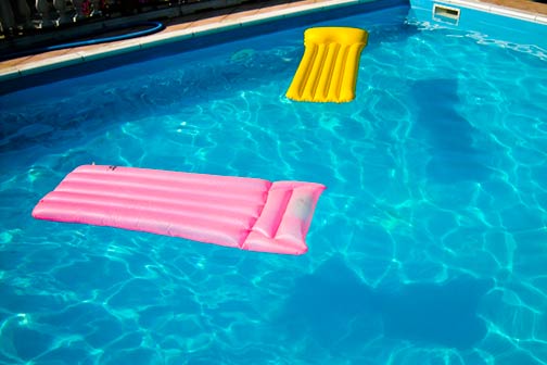 swimming pool cleaning care